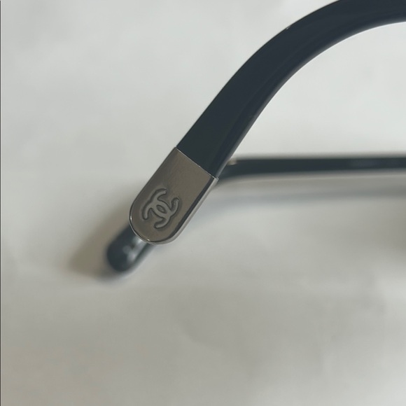 Chanel Vintage Aviator Sunglasses - Picture 4 of 7